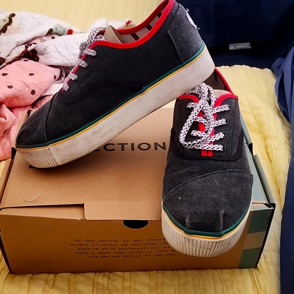 Toms shoes